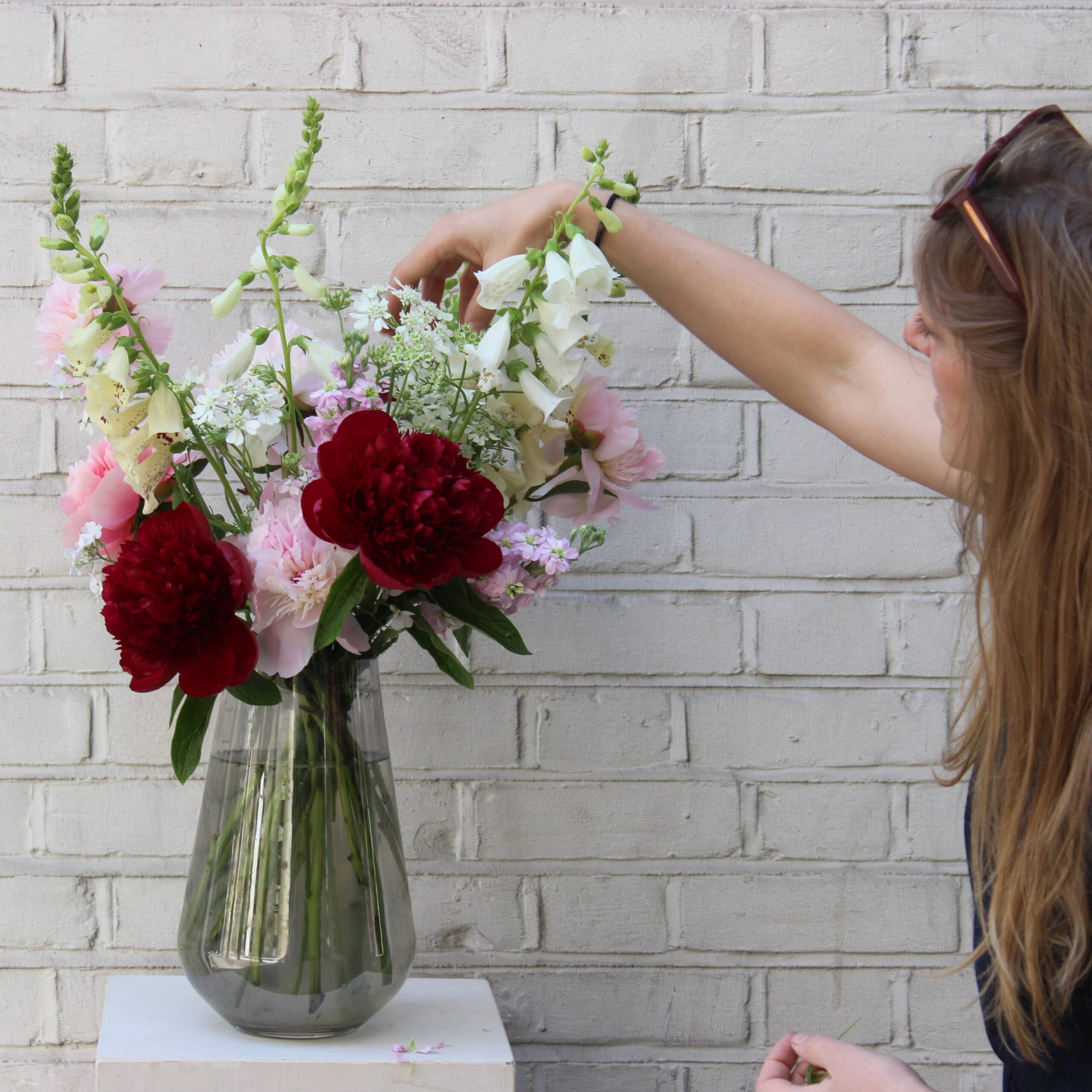 Vase Arranging Square