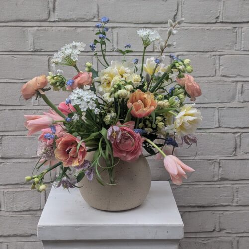 Petit Fleur – A Small Yet Abundant Mother’s Day Bouquet